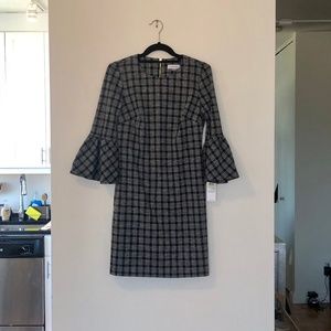 Calvin Klein PLAID BELL SLEEVE SHEATH DRESS